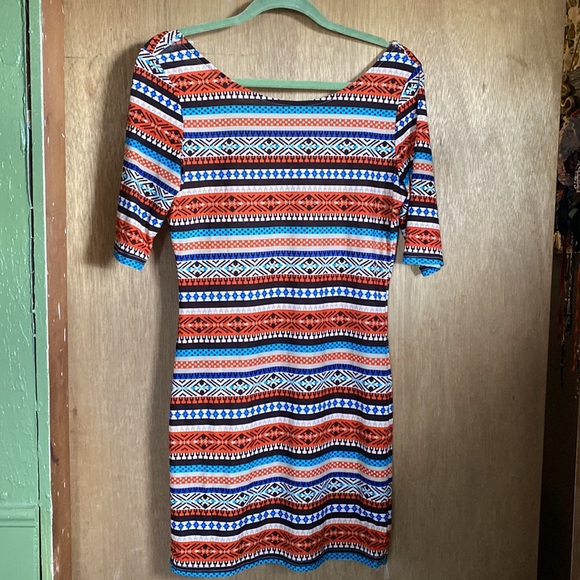 Patterned for fitting minidress - Picture 2 of 2